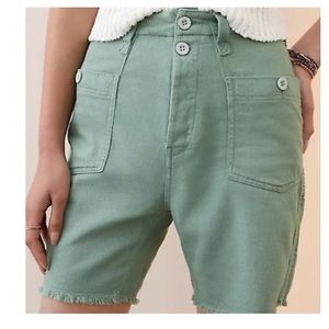 NWT pilcro slouchy surplus short